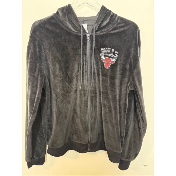 NBA Tops - Women's NBA Chicago Bulls Velour Zip-Up Hoodie Black Medium Logo